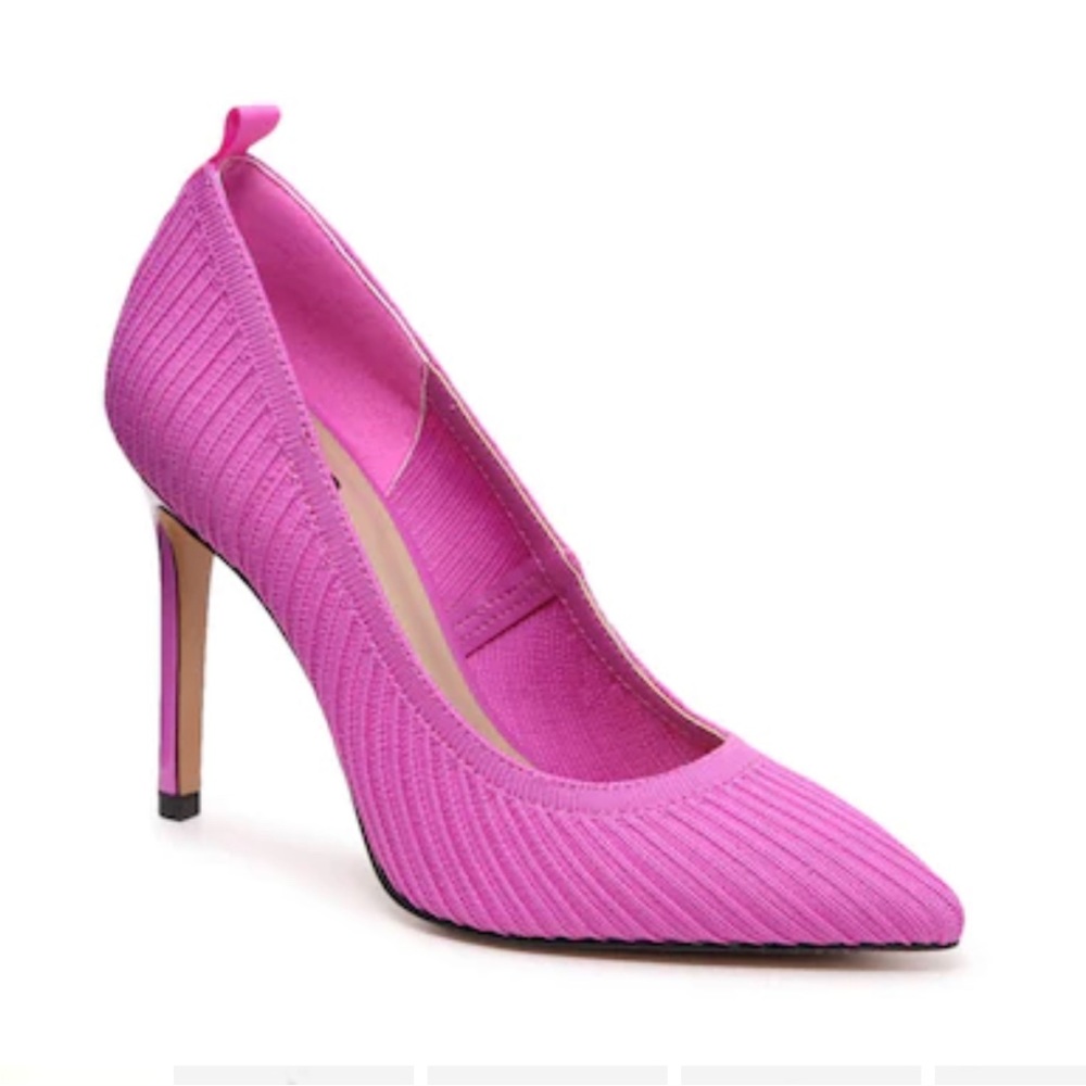 Mix No. 6 Danyah pump in Iris